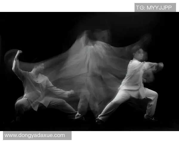 太极与足球的融合探讨:传统文化在现代运动中的创新与发展 太极与足球的融合探讨:传统文化在现代运动中的创新与发展